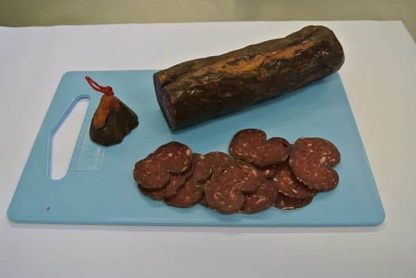 Geräucherter Saucisson vom Wildschwein