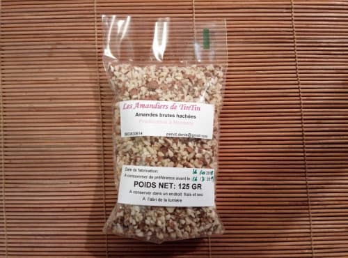 Naturbelassene gehackte Mandeln