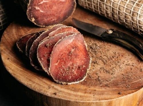 Luftgetrocknetes Ariège-Rind mit Rauchsalz - am Stück