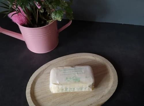 Butter mit Sel-de-Guérande-Kristallen, Foto 1 von 2
